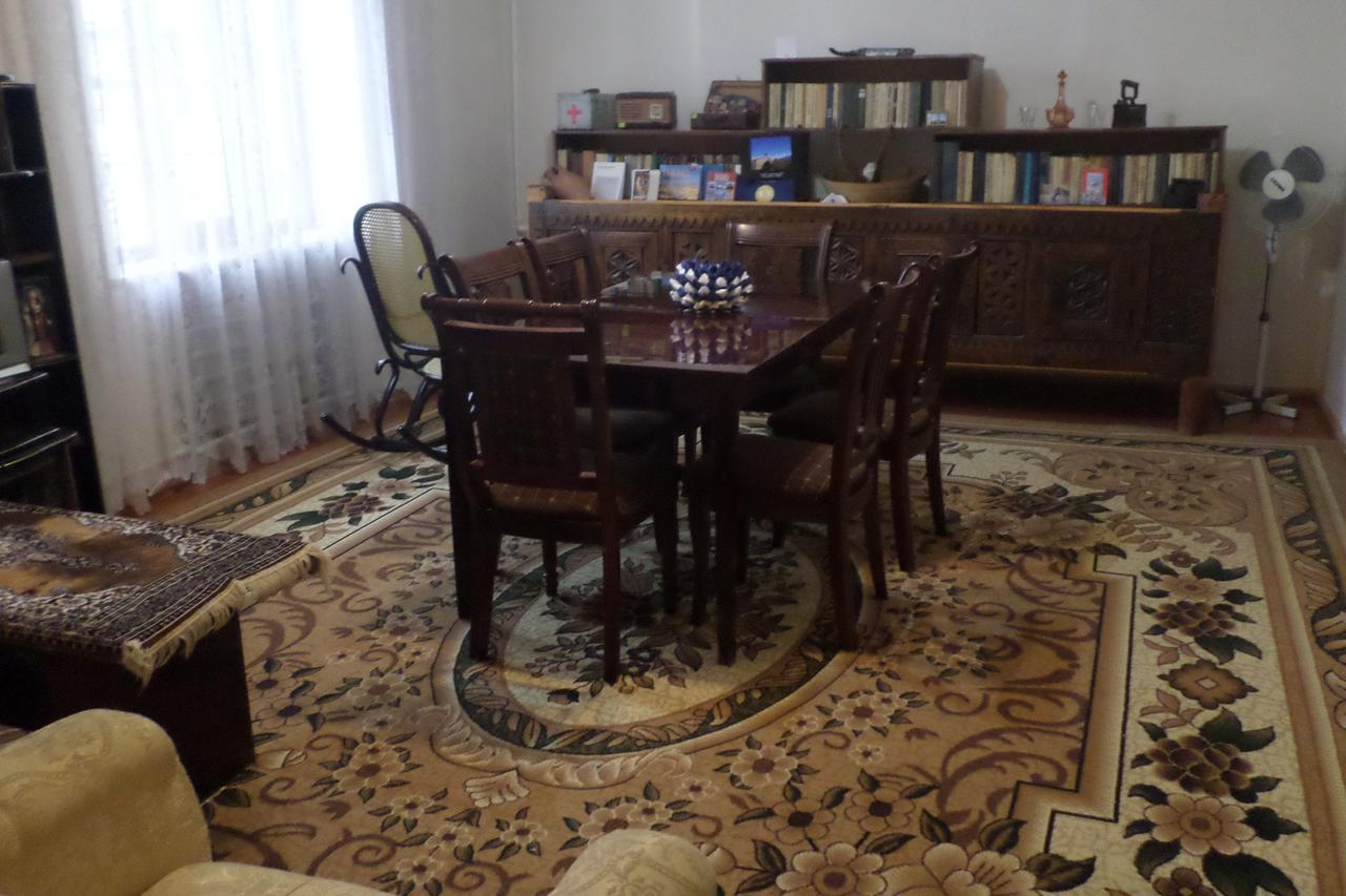 Spandaryan House Yeghegnadzor Exterior photo